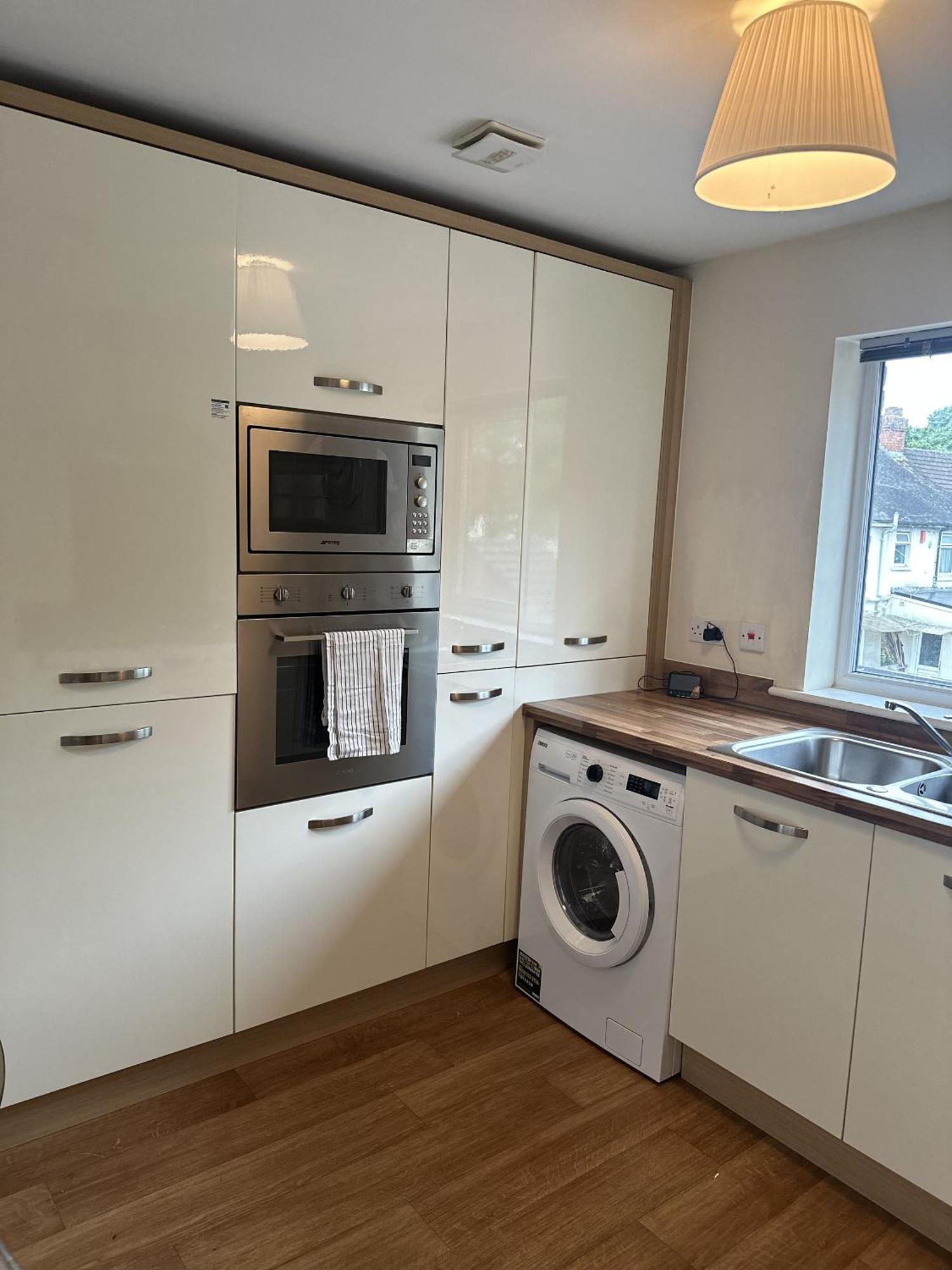 2 Bdr City Centre Apartment With Parking Кардифф Экстерьер фото